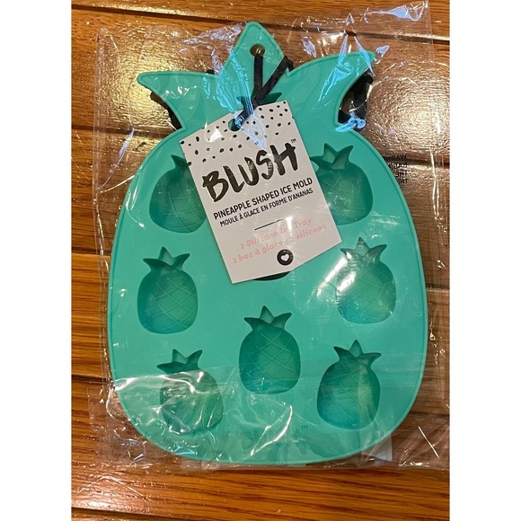 2 Pineapple Shaped Ice/Candy Mold,  Green & Yellow Mold, Spring Summer Cocktail - Picture 2 of 5